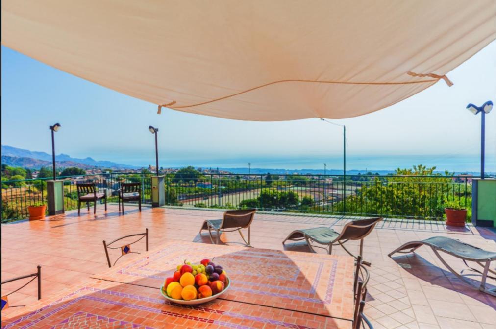 Villa Capogrecale - Piscina Riscaldata Piedimonte Etneo Dış mekan fotoğraf