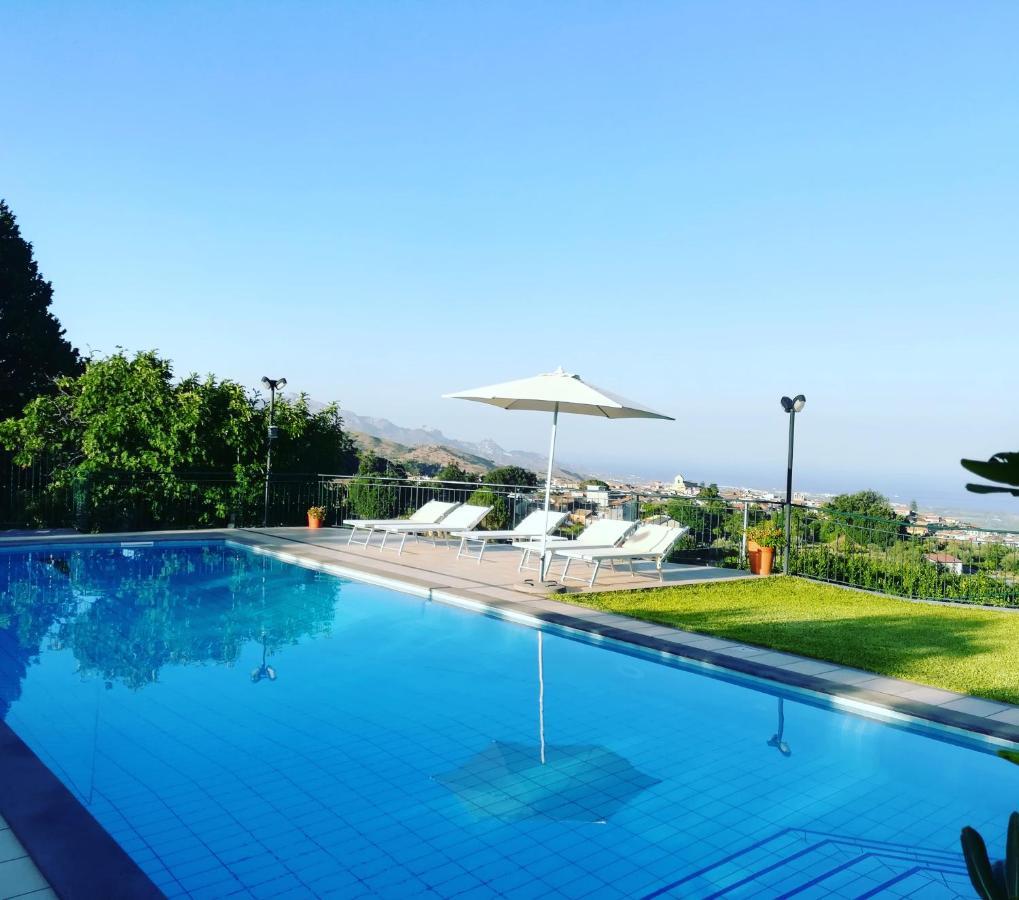 Villa Capogrecale - Piscina Riscaldata Piedimonte Etneo Dış mekan fotoğraf